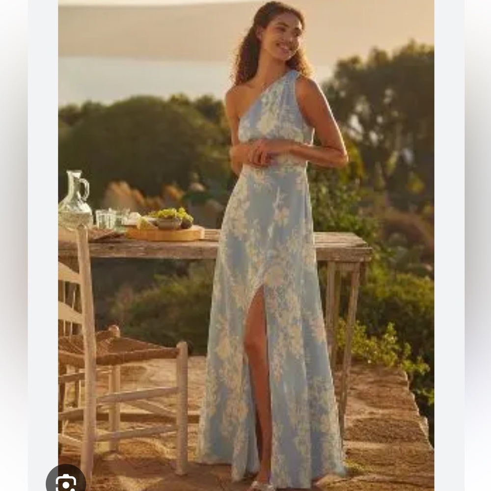 Elegant Blue Floral Maxi Dress